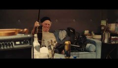 Συνεργασία Rolling Stones με Ρόμπερτ Σμιθ (The Cure) και Άνια Τέιλορ Τζόι (+video)