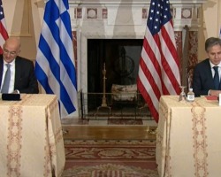 Η  διάκριση ανάμεσα σε άμυνα και εμπλοκή δεν είναι πάντα καθαρή.