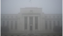"Σε πυκνή ομίχλη χωρίς πυξίδα" η Fed, εν μέσω του μακρότερου shutdown ιστορικά