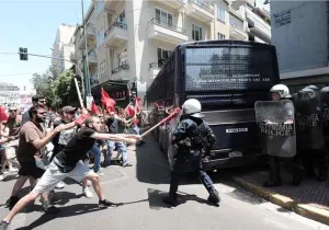επεισόδια στην πορεία 