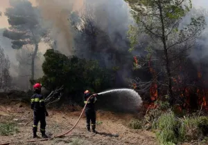 Μεγάλη πυρκαγιά στην Αλόννησο