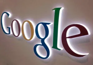 Στα μαχαίρια  Google και Wikipedia 