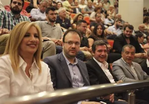 Αποδίδει η στρατηγική Τσίπρα για την κεντροαριστερά
