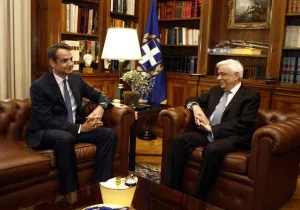 Έκτακτη συνάντηση Μητσοτάκη - Παυλόπουλου