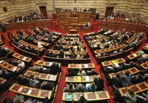 Νέα πρόκληση Χρυσαυγιτών στη Βουλή
