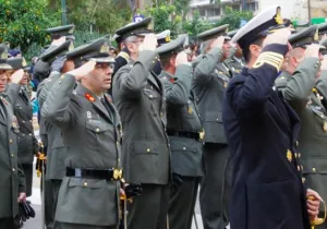 Πόσα αναδρομικά θα λάβουν οι ένστολοι