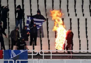 Οι Ναζί έκαψαν και την Εθνική Ελλάδος!