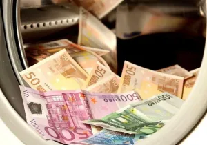 Διασπορά κεφαλαίων σε πολλούς λογαριασμούς, σύσταση εικονικών εταιρειών, υπερτιμολογήσεις και άλλα κόλπα για το ξέπλυμα