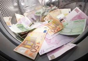 Ο έλεγχος των καταθέσεων αποτελεί κεντρική προτεραιότητα της ΑΑΔΕ