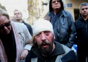 Η επίθεση των Χρυσαυγιτών στον φωτορεπόρτερ
