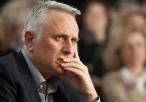 Ντροπή και κατάντια για το ΠΑΣΟΚ της Φώφης Γεννηματά!
