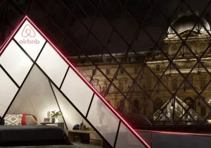 Airbnb, διαγωνισμός Λούβρο