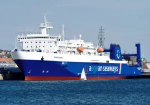 Aegean Seaways, Τσεσμέ - Λαύριο