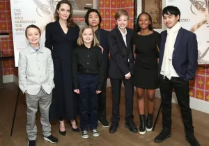 Angelina Jolie και τα παιδιά της