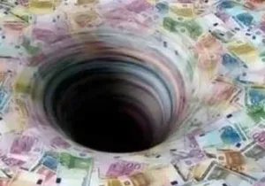 Κατά 26 δισ. ευρώ μειώθηκαν οι καταθέσεις των ξένων υπηκόων την περίοδο της κρίσης