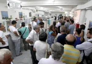 9.830 οφειλέτες χρωστάνε το ποσό των 84,3 δισ. ευρώ από τα 110,6 δισ. ευρώ που είναι το σύνολο των χρεών προς την ΑΑΔΕ