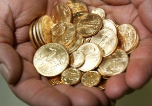 Γιατί μειώθηκαν στο μισό οι ρευστοποιήσεις χρυσών λιρών το 2021, παρά τις υψηλές τιμές του χρυσού