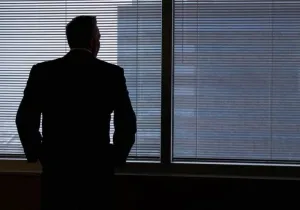 Το κυνηγητό του ΚΕΑΟ, εναντίον των προσώπων που ήταν στελέχη των εταιρειών