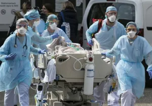 Για να εισπραχθούν μόλις 3,5 δισ. ευρώ γέμισε με κορονοϊό η χώρα 