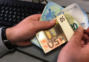 Η... γεωγραφία των αποδοχών στην ΕΕ εκφρασμένη και σε μονάδες αγοραστικής δύναμης - Τεράστιες οι αποκλίσεις μεταξύ των χωρών