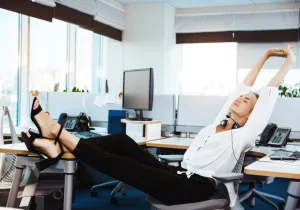 Office nap - Image by cookie_studio on Freepik.com