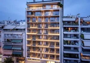 ΣτΕ: Πρόστιμο 10.000 ευρώ για μη κατεδάφιση ορόφων ξενοδοχείου της Coco-Mat