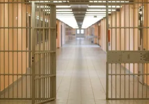 Χρυσοχοΐδης: Πρόβλημα υπερπληθυσμού στις φυλακές – Θα δημιουργηθούν 8 νέα Καταστήματα