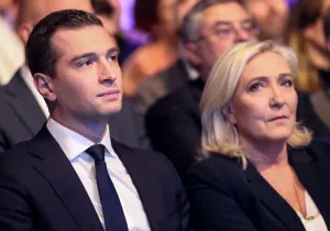 Γαλλία: Δημοσκόπηση δείχνει πως ο Μπαρντελά θα κέρδιζε τις προεδρικές εκλογές 