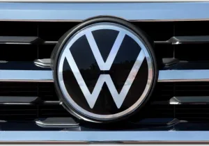 VW: Κατάργηση έως και 100.000 θέσεων εργασίας