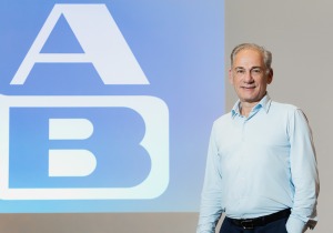 ΑΒ Βασιλόπουλος: Συνεχίζεται το πλάνο αναδιάρθρωσης του δικτύου