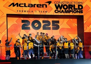 Η McLaren F1 Team πανηγυρίζει την κατάκτηση του Πρωταθλήματος Κατασκευαστών για το 2025