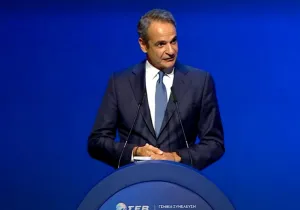 «Να καταδείξω τη μεγάλη σημασία που αποδίδω στην ευρωπαϊκή διάσταση του τουρισμού και για πρώτη φορά υπάρχει χαρτοφυλάκιο το οποίο ανατέθηκε στον Έλληνα επίτροπο», ανέφερε ο Κυριάκος Μητσοτάκης στις πρώτες του κουβέντες στην εκδήλωση του Υπουργείου Τουρισμού με τίτλο «Ο τουρισμός αλλάζει, η Ελλάδα πρωταγωνιστεί» που πραγματοποιήθηκε στο Μουσείο της Ακρόπολης.