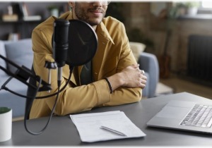 Τα podcasts χάνουν διαφημίσεις $1 δισ. λόγω χάους στις μετρήσεις
