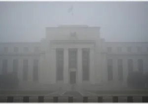 "Σε πυκνή ομίχλη χωρίς πυξίδα" η Fed, εν μέσω του μακρότερου shutdown ιστορικά