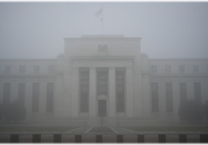 "Σε πυκνή ομίχλη χωρίς πυξίδα" η Fed, εν μέσω του μακρότερου shutdown ιστορικά