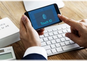 Οι εταιρείες λένε «αντίο» στους κωδικούς, επενδύουν σε passwordless ταυτοποίηση