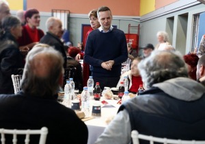 Δ. Αθηναίων: 2.606 «γεύματα αγάπης» σε άστεγους κι ευάλωτους