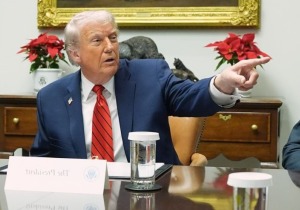 Τραμπ για αντιδράσεις Ε.Ε: «Μπλοφάρουν, χρειάζονται απεγνωσμένα τη συμφωνία»