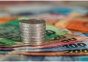 Η ελληνική οικονομία χαράσσει μία σταθερή πορεία προς τη μακροπρόθεσμη ανάπτυξη