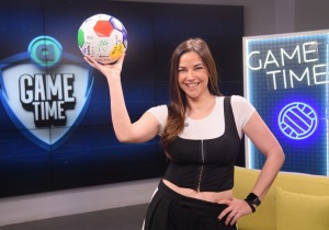 Τι λέει για τον Ελ Κααμπί και τον Κώστα Παπανικολάου και ποιο τραγούδι της χαρακτηρίζει ως ιδανικό soundtrack πριν από μεγάλους αγώνες