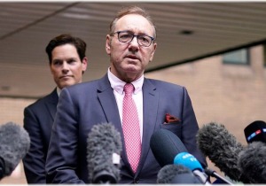 Κέβιν Σπέισι: Τί κατέθεσε για το φινάλε του "House of Cards" - Μάχη για $100 εκατ.