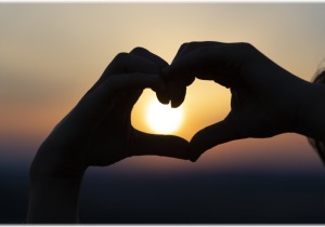 Το "κλειδί" για πετυχημένα ραντεβού και σχέσεις με διάρκεια είναι... (πάλι) η περιέργεια