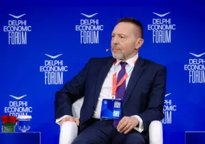 Στουρνάρας: Θετικές παραμένουν οι προοπτικές της ελληνικής οικονομίας 