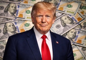 Δολάρια ΗΠΑ με την υπογραφή του Τραμπ - Πρώτη φορά για εν ενεργεία πρόεδρο