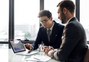 Το νέο ESG των CFOs: Από κόστος συμμόρφωσης σε εργαλείο κερδοφορίας