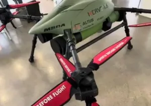 «KERVEROS»: Το πρώτο ελληνικό οπλισμένο drone εκτέλεσε βολές με αντιαρματικούς πυραύλους