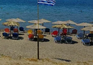 Εντατικοποίηση ελέγχων στον αιγιαλό και αυστηρά πρόστιμα σε επιχειρήσεις