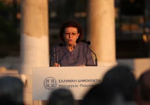 Μενδώνη: Η Αμφίπολη εξελίσσεται σε διεθνή αρχαιολογικό προορισμό - Πότε παραδίδεται ο τύμβος Καστά