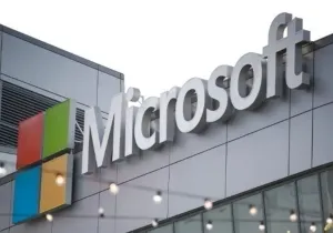 Microsoft: Στρατηγική υποχώρηση στην Κίνα με «σανίδα σωτηρίας» το AI και τις εξαγωγές