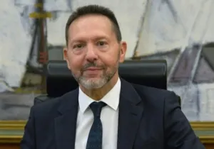 Στουρνάρας στη Handelsblatt: Ευπρόσδεκτοι οι ξένοι επενδυτές στις ελληνικές τράπεζες